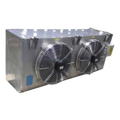 Unidades de refrigeración por aire con bajo nivel de ruido que incorporan un mecanismo de descongelamiento por rociado de agua para refrigeración refrigerada